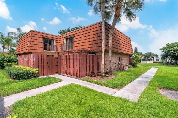 1306 SW 118th Ter, Davie, FL 33325