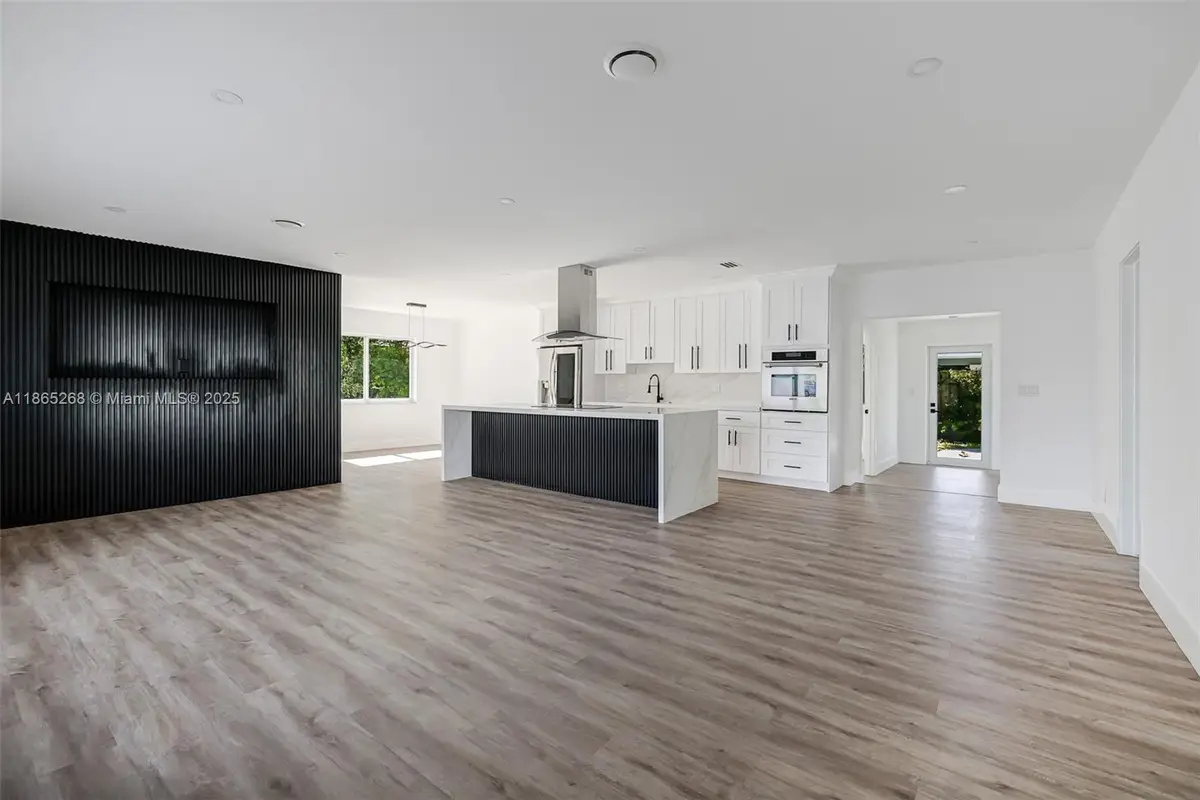 1830 NE 65th Ct, Fort Lauderdale, FL 33308 - Image #1