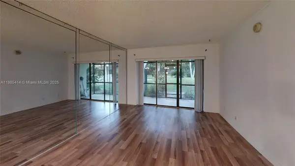 301 N Pine Island Rd #165, Plantation, FL 33324