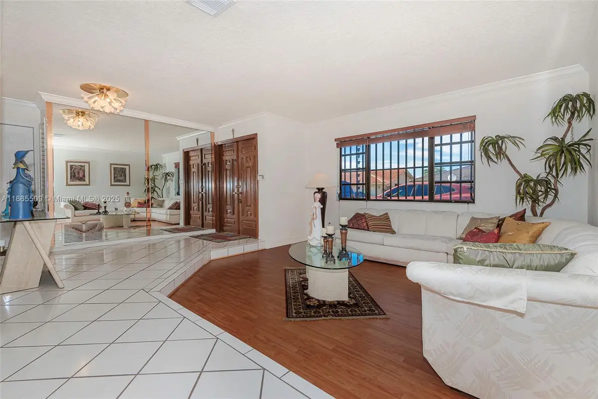 13137 SW 3rd St, Miami, FL 33184 - Image #1