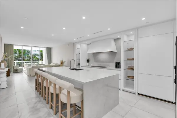 220 SE Mizner Blvd #414, Boca Raton, FL 33432