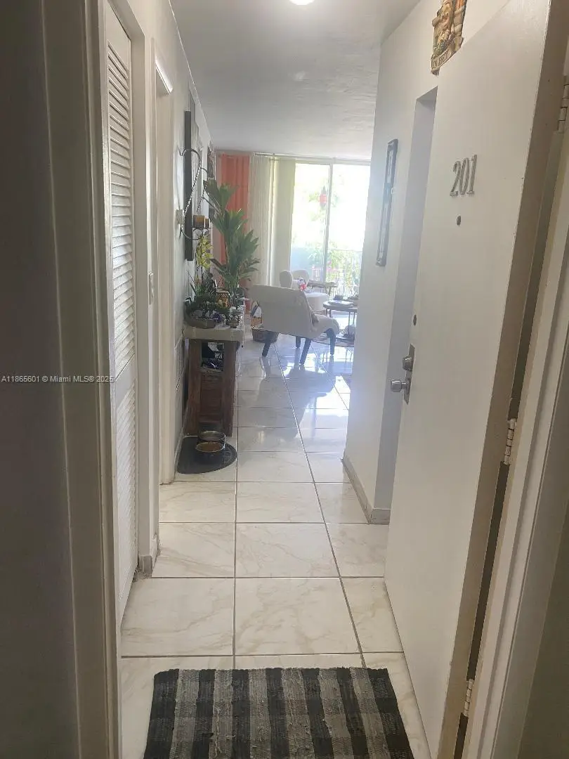 1990 Marseille Dr #201, Miami Beach, FL 33141 - Image #3