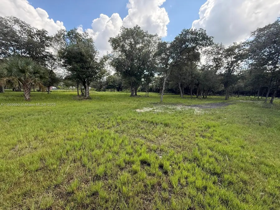 260 Avenida Del Centro, Montura, FL 33400 - Image #2