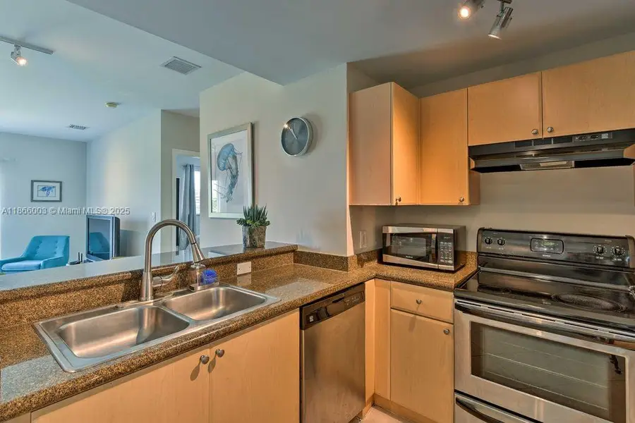 2280 SW 32nd Ave #509, Miami, FL 33145 - Image #3