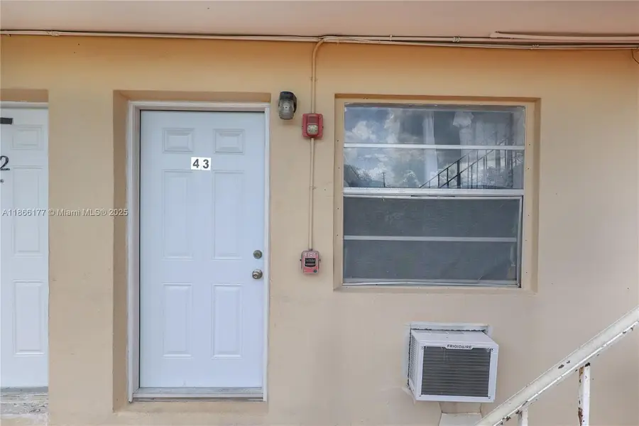 2651 NW 13th St #43, Miami, FL 33125 - Image #2