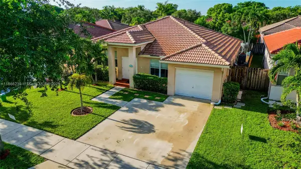 14014 N Cypress Cove Cir, Davie, FL 33325
