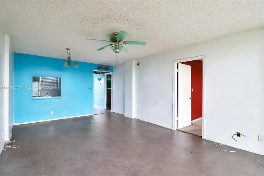 110 Royal Park Dr #3C, Oakland Park, FL 33309 - Image #3