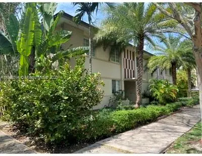 1300 Salzedo St #5, Coral Gables, FL 33134 - Image #1