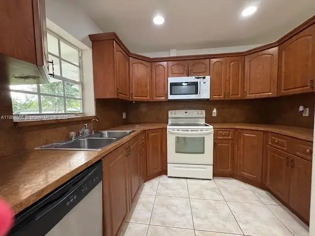 105 E 55th St, Hialeah, FL 33013 - Image #2