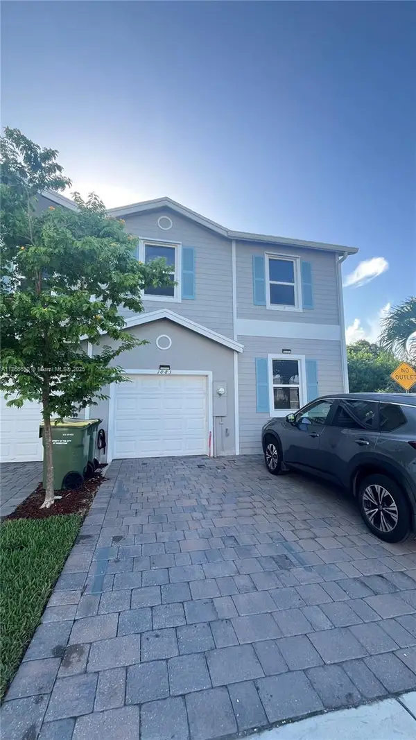 1883 SE 9th Ter, Homestead, FL 33034