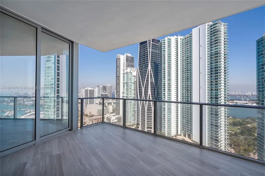 851 NE 1st Ave #3203, Miami, FL 33132 - Image #2