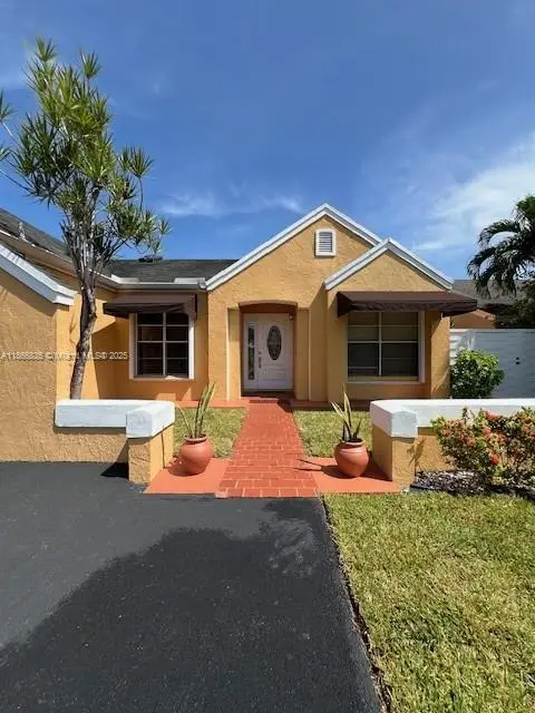 8059 NW 191st St, Hialeah, FL 33015