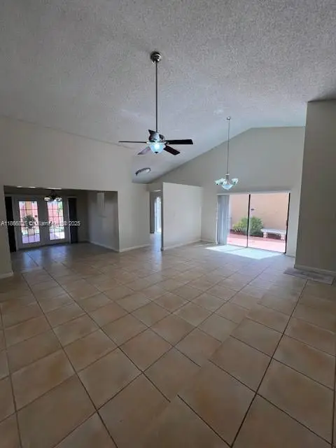 8059 NW 191st St, Hialeah, FL 33015 - Image #2