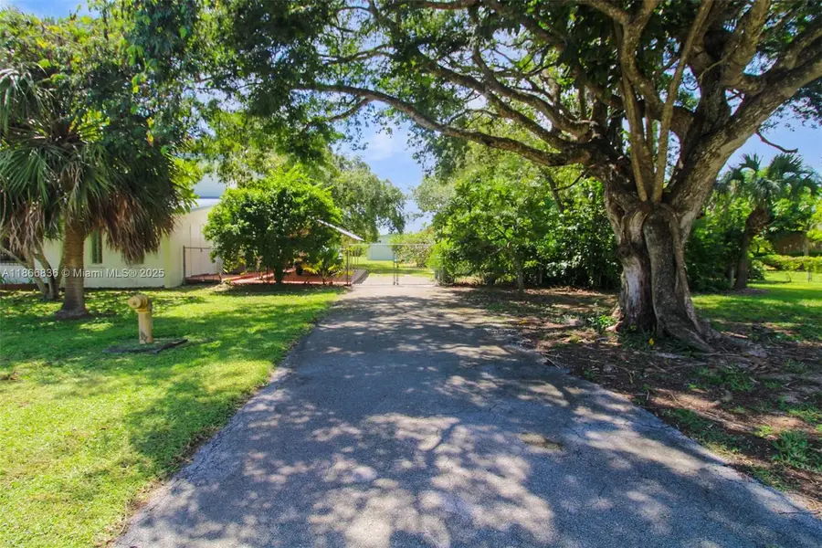 23500 SW 153rd Ct, Homestead, FL 33032 - Image #3