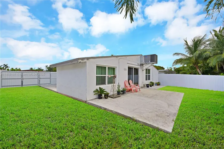 2615 Liberty St, Hollywood, FL 33020 - Image #3