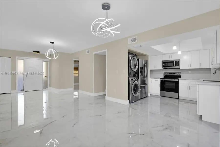 5128 SW 123rd Ave, Cooper City, FL 33330 - Image #2