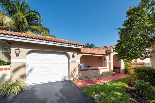 1426 Seagrape Cir, Weston, FL 33326