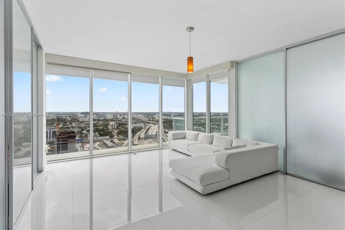 1040 Biscayne Blvd #3106, Miami, FL 33132 - Image #1