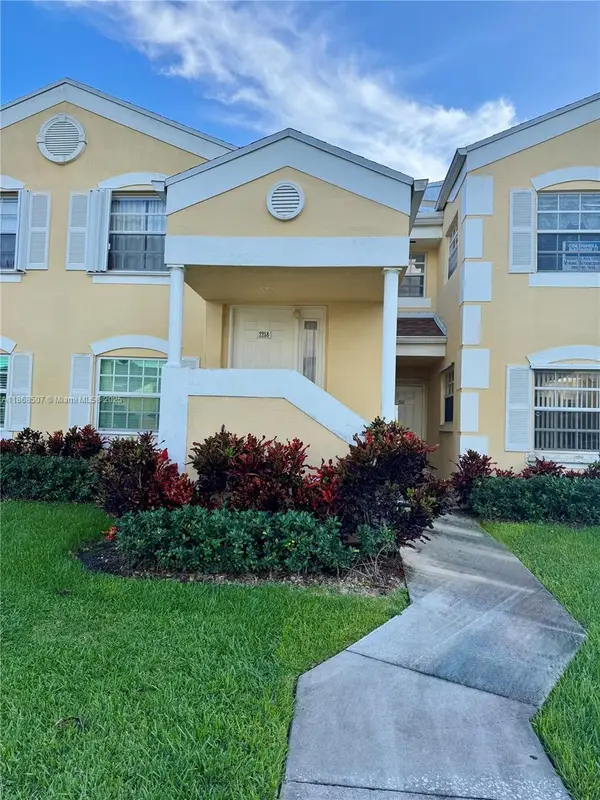 2258 SE 27th Dr #203-E, Homestead, FL 33035