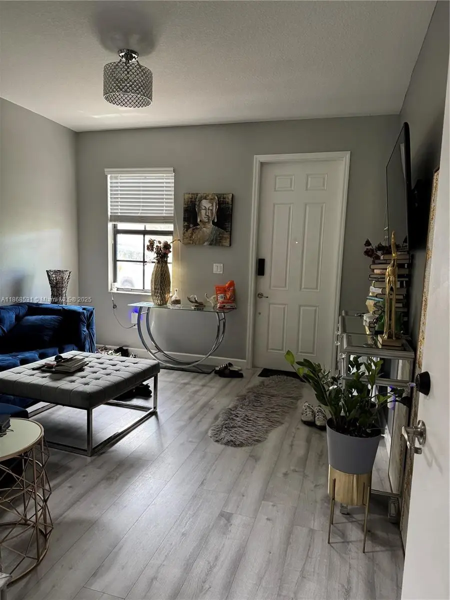 679 NE 193rd St, Miami, FL 33179 - Image #3