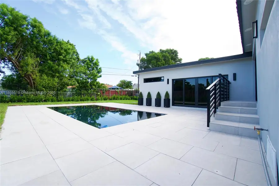 2155 SW 25th Ter, Miami, FL 33133 - Image #3