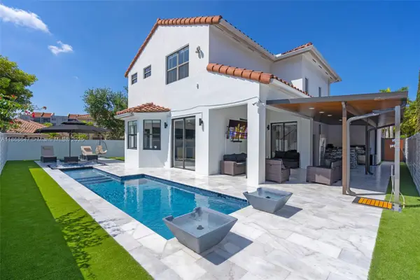 1005 NW 100th Ave, Miami, FL 33172