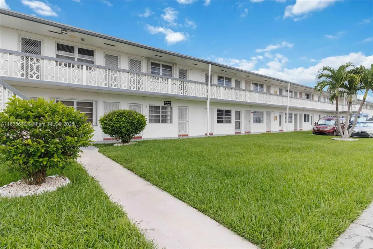 11 NE 204th St #1, Miami Gardens, FL 33179 - Image #1