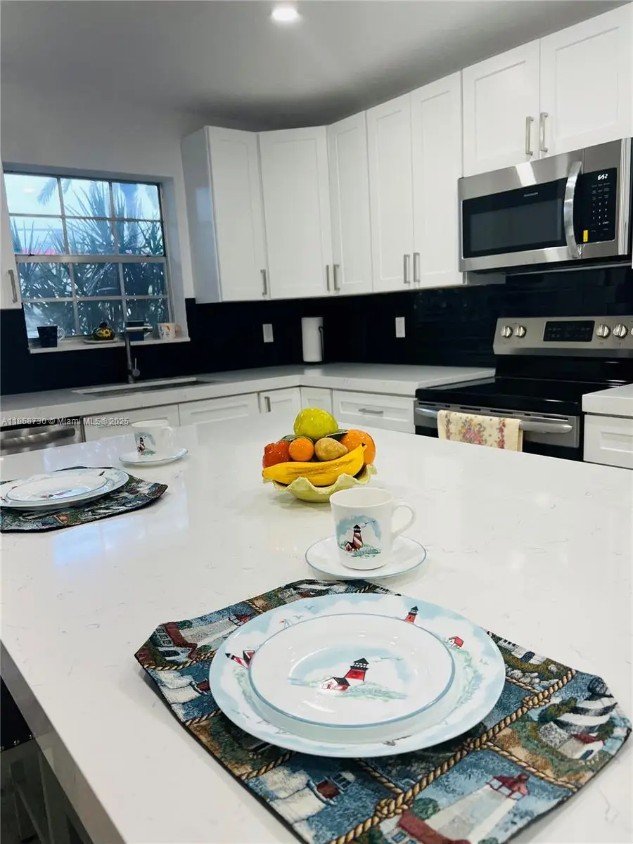 2200 NE 36th St #3, Lighthouse Point, FL 33064 - Image #2