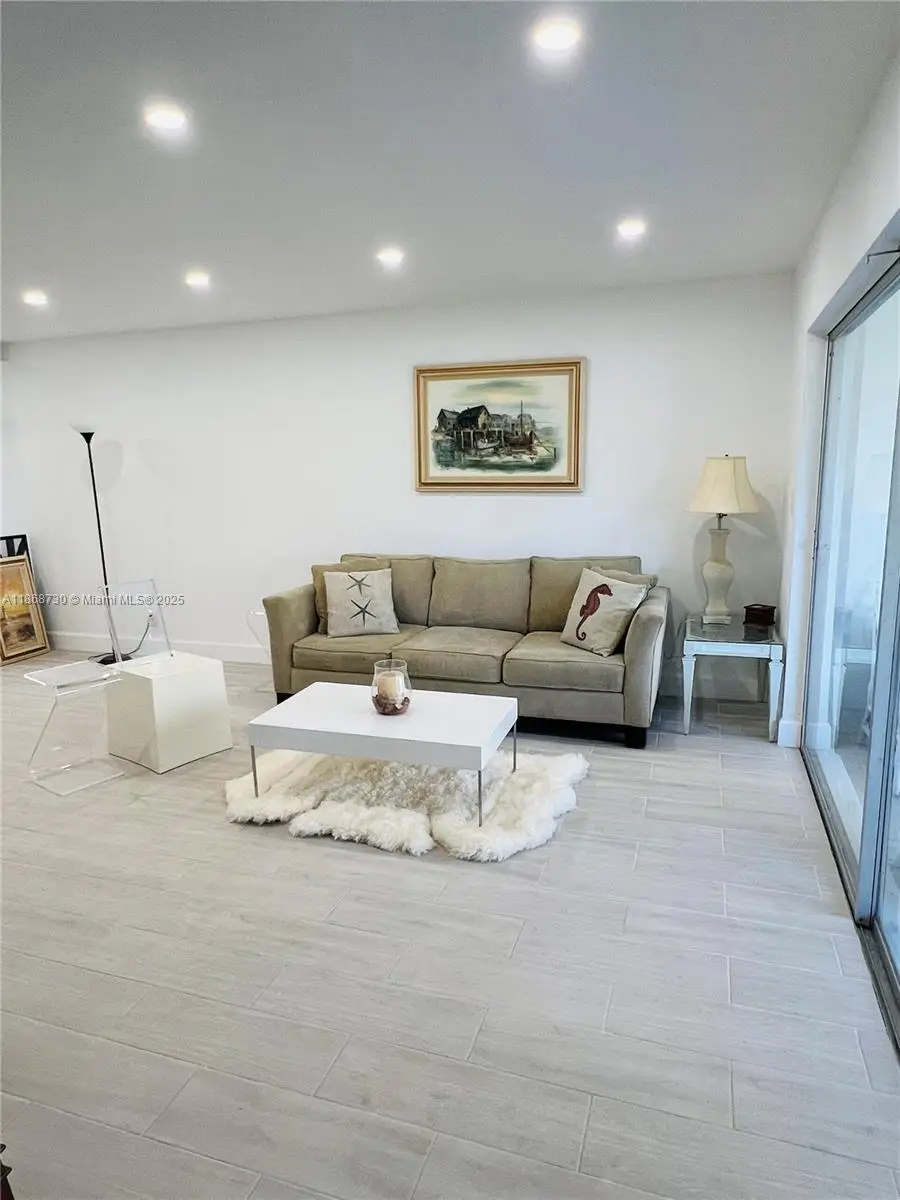 2200 NE 36th St #3, Lighthouse Point, FL 33064 - Image #3