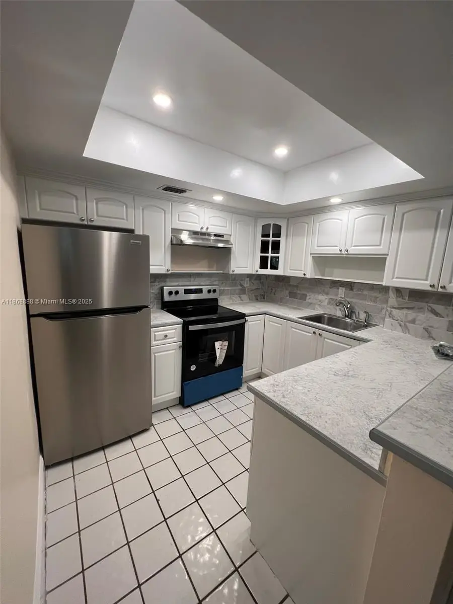 2605 NW 47th Ter #103, Lauderdale Lakes, FL 33313 - Image #2