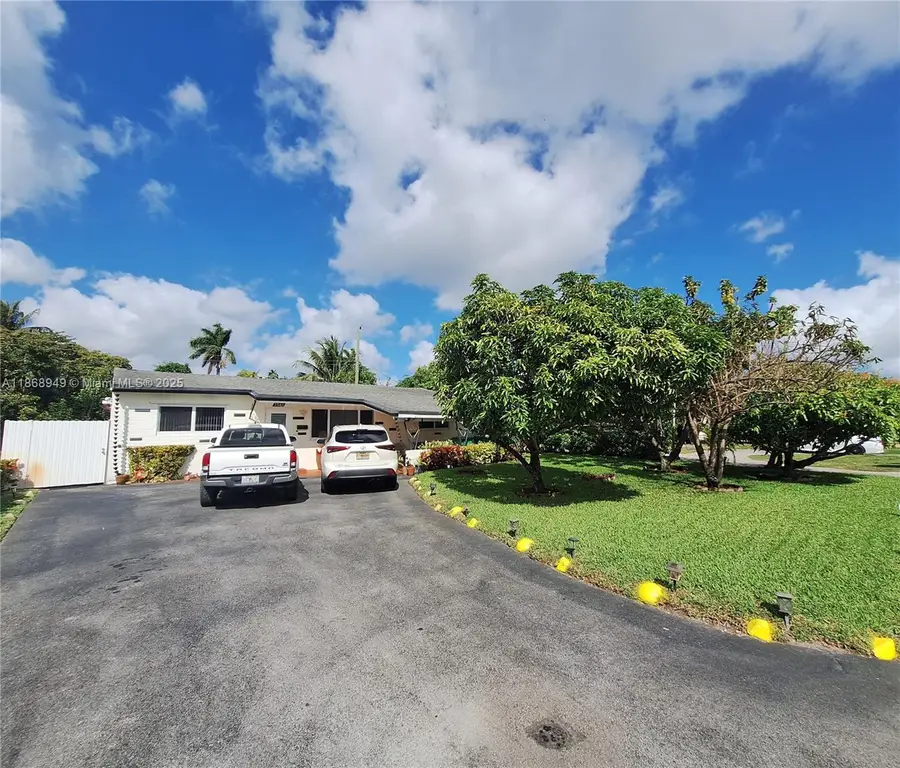 7561 Meridian St, Miramar, FL 33023 - Image #2