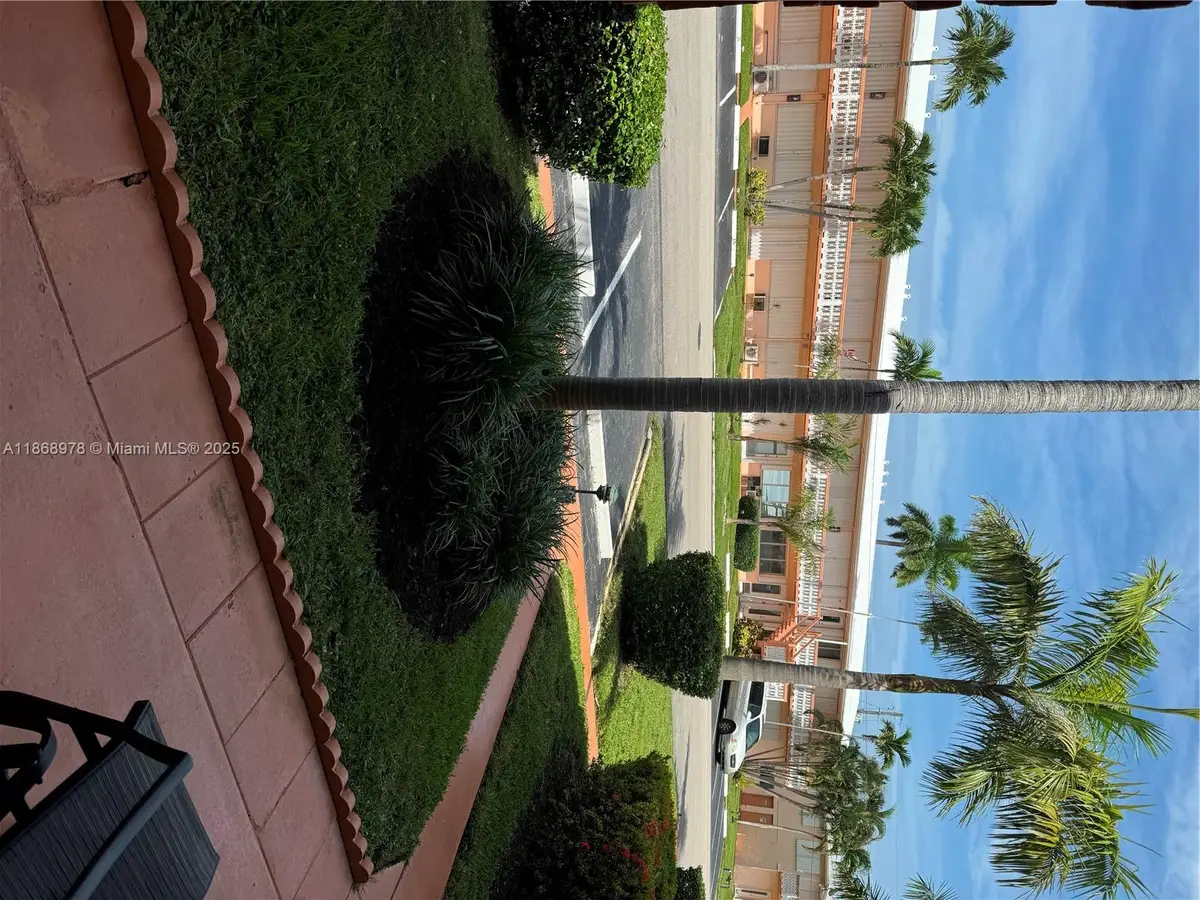 900 SW 11th Ave #8C, Hallandale Beach, FL 33009 - #1