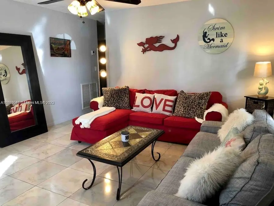 2411 Hayes St, Hollywood, FL 33020 - Image #2