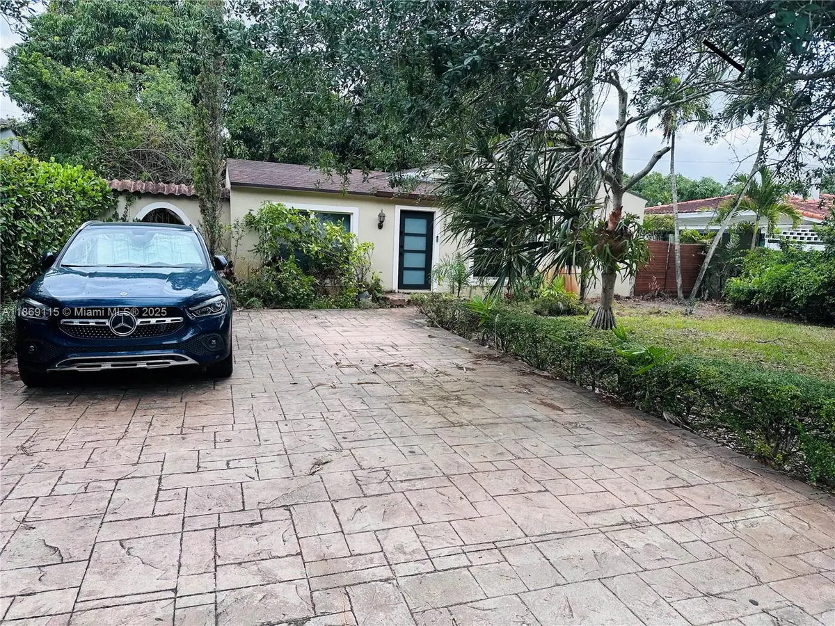 4371 SW 14th St, Miami, FL 33134 - Image #1