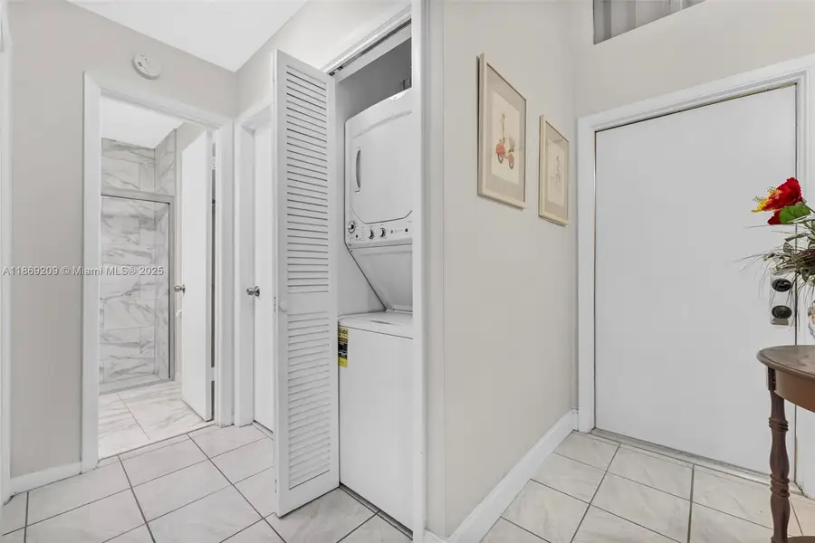 137 Essex Rd #3-28, Hollywood, FL 33024 - Image #3