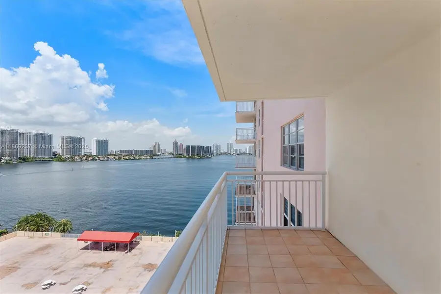 251 174th St #1005, Sunny Isles Beach, FL 33160 - #2