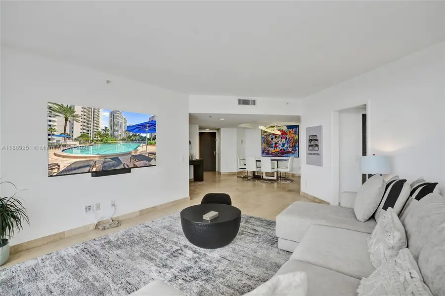 21205 Yacht Club Dr #3103, Aventura, FL 33180 - Image #2