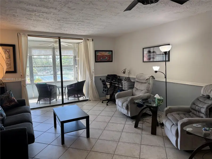 2861 Somerset Dr #318, Lauderdale Lakes, FL 33311 - Image #3