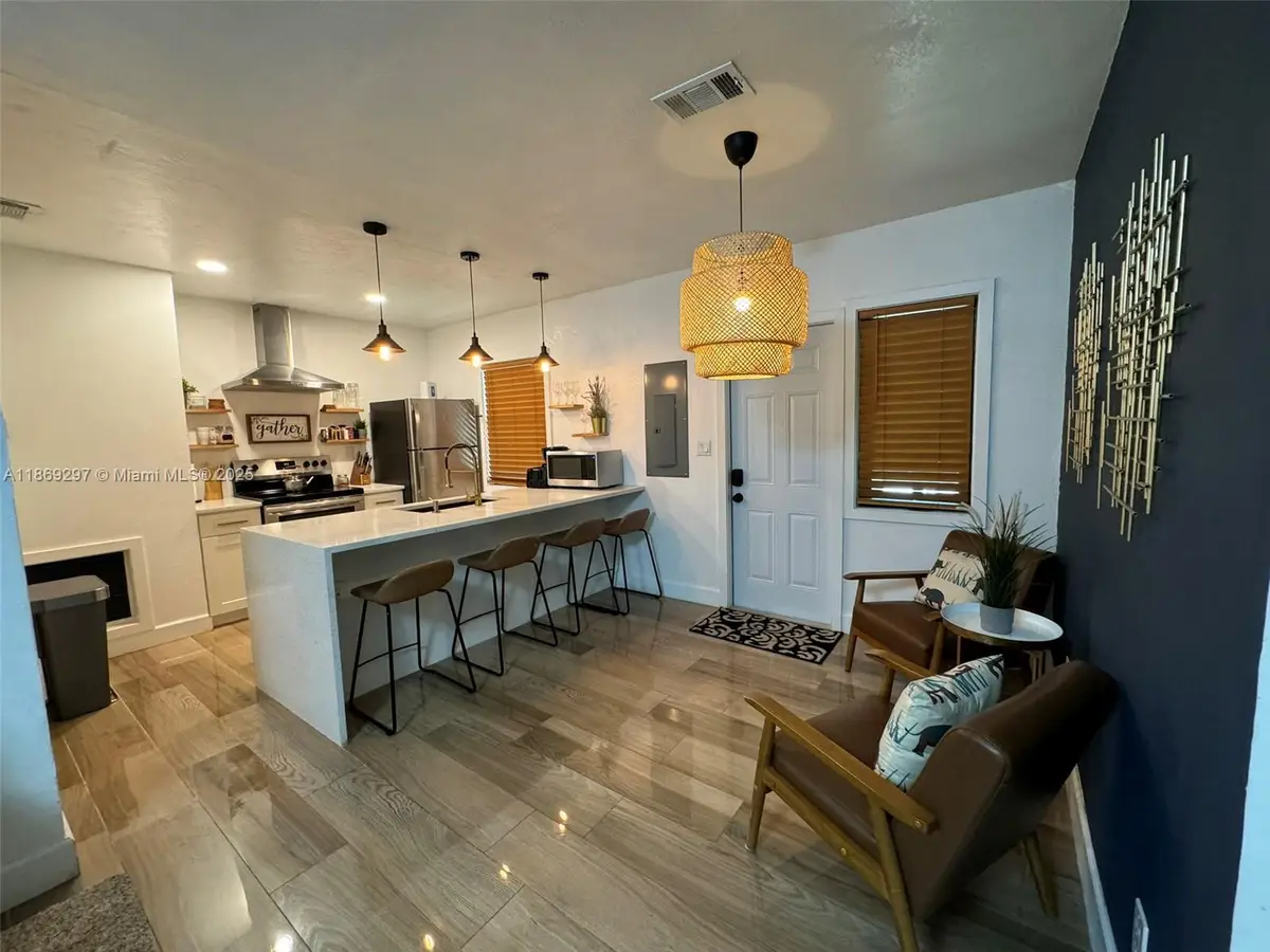 207 SW 11th Street, Fort Lauderdale, FL 33315 - #1