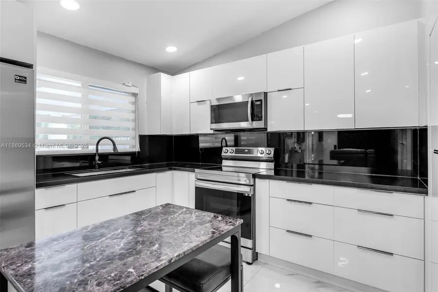 11186 SW 75th Ter, Miami, FL 33173 - Image #3