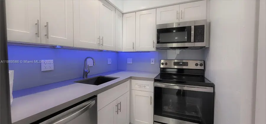 2901 Polk St #5, Hollywood, FL 33020 - Image #2