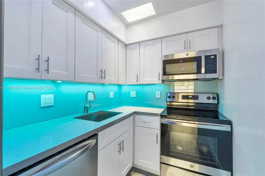 2901 Polk St #5, Hollywood, FL 33020 - Image #3