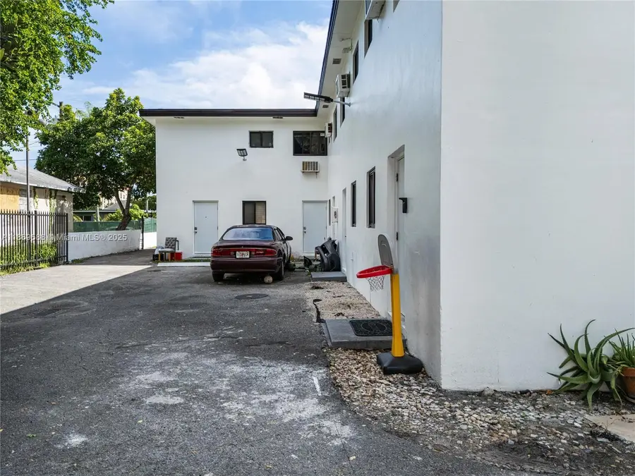 131 NE 77th St, Miami, FL 33138 - Image #3