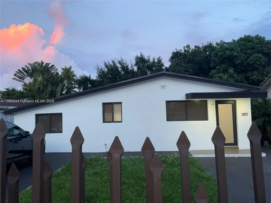 1971 W 2nd Ave, Hialeah, FL 33010 - Image #2