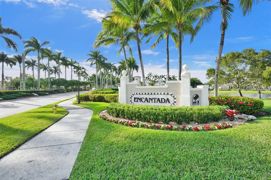 1560 SW 193rd Ter, Pembroke Pines, FL 33029 - Image #2