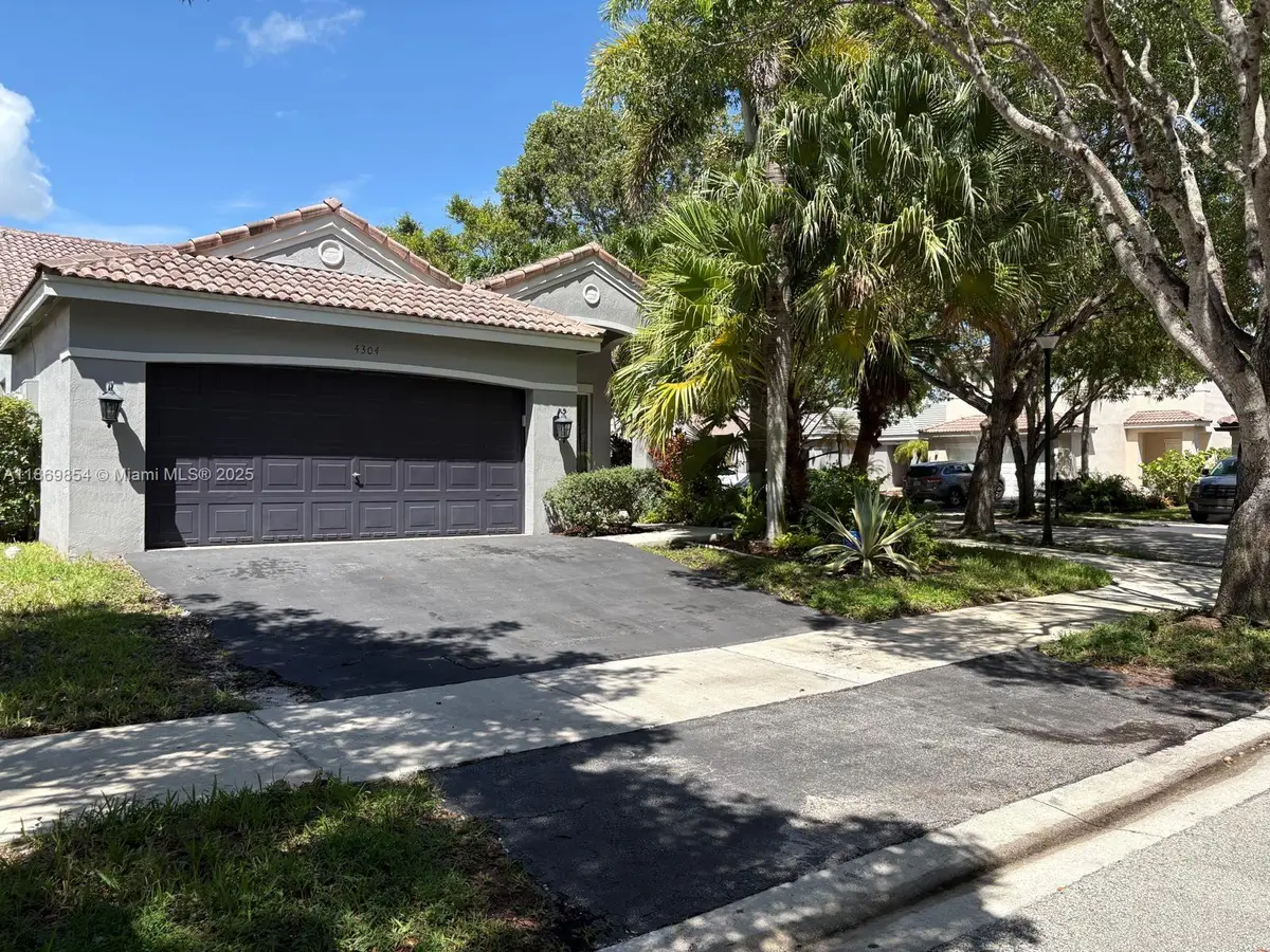 4304 Beechwood Cir, Weston, FL 33331 - Image #1