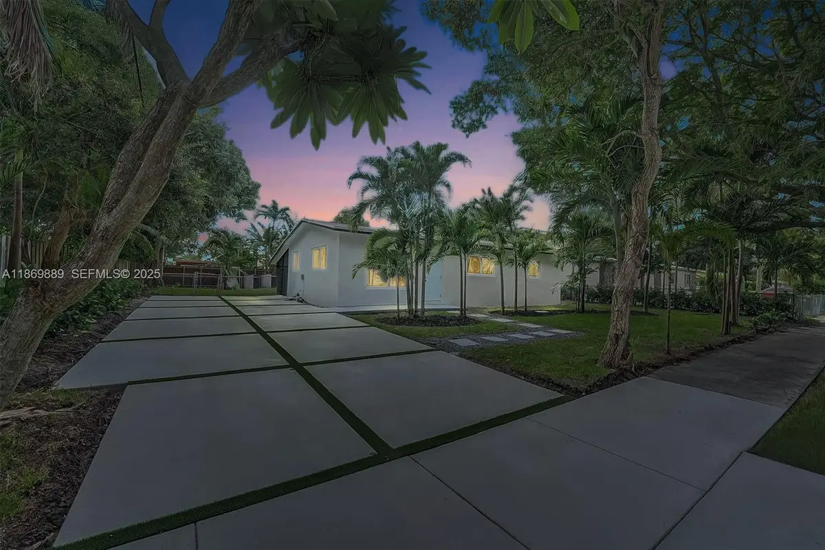 21021 NE 13th Pl, Miami, FL 33179 - Image #1