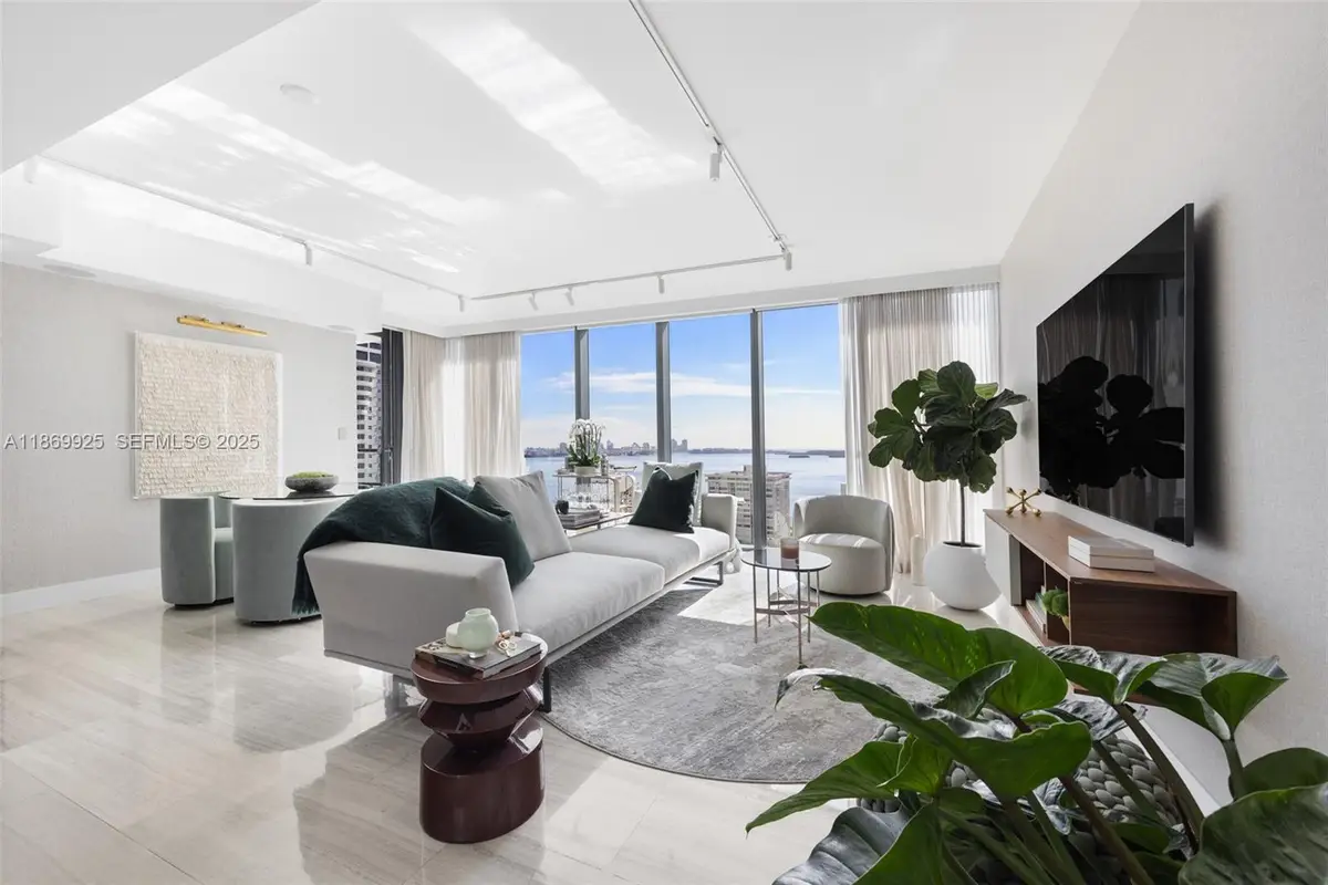 1451 Brickell Ave #1901, Miami, FL 33131 - Image #1