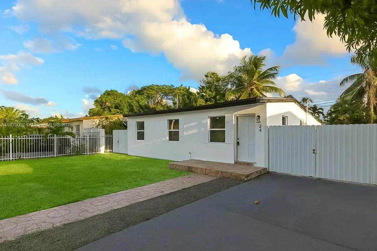 724 Burlington St, Opa Locka, FL 33054 - Image #1