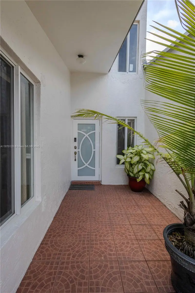 2435 SW 11th St #9-B, Miami, FL 33135 - Image #2